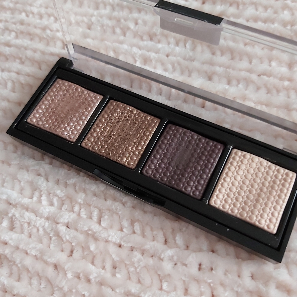 Makeup bundle - Picture 3 of 10